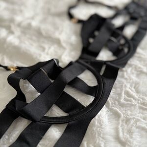 NWT VS Lingerie Strappy Black Bra 32D